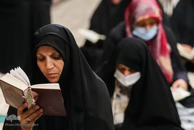 مراسم جزء خوانی قرآن کریم باحضور بانوان مجاور و زائر امام رئوف در دارالقرآن حرم مطهر امام رضا(ع)