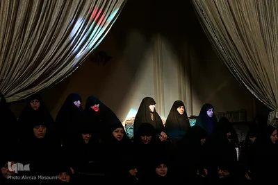 عیادت از بیماران توسط خادمین حرم امام رضا (ع)