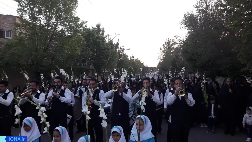 نایین؛ غرق در شادی و سرور میلاد یگانه منجی عالم بشریت(عج)