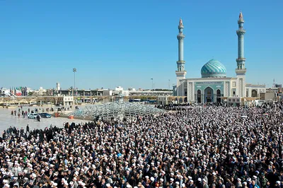 مراسم تشییع پیکر آیت‌الله محمد مؤمن در قم