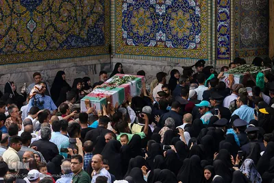 استقبال از پیکرهای هفت شهید دوران دفاع مقدس در مشهد