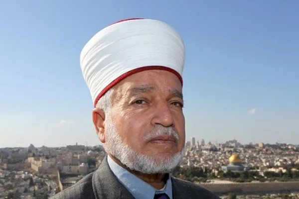مفتي القدس: إزالة أجزاء من درج الحرم الإبراهيمي جريمة تهويدية عنصرية