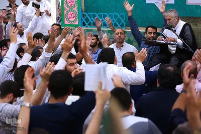 دعای عرفه در حسینیه صنف لباس فروشان تهران