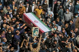 تشییع پیکر هنرمند انقلابی حاج نادر طالب‌زاده
