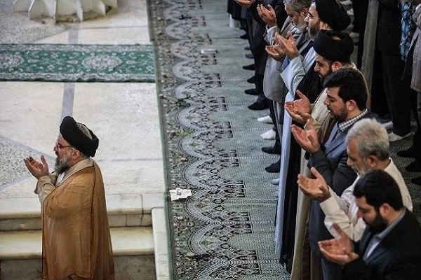 نماز عید قربان به امامت حجت‌الاسلام والمسلمین سیداحمد خاتمی اقامه می‌شود