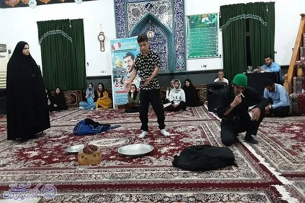 اجرای چهار نمایش منتخب بخش ملی تئاتر خیابانی ششمین اشکواره حسینی در ایزدشهر