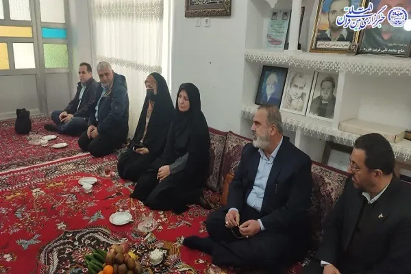 دیدار  اعضای جهاد دانشگاهی واحد مازندران با خانواده شهید رسانه «محمد حسن قریب طزره»