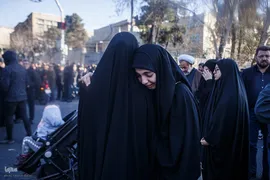 تجمع خودجوش مردم عزادار تهران در میدان انقلاب