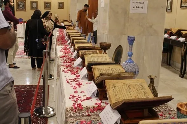 د پاکستان په پارلیمان کې د قرآن نندارتون ترسره شو(فلم او انځورونه)