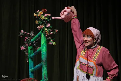 تئاتر کلاه جادویی گُسن‎