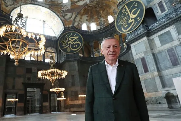 Erdoğan Ayasofya Camisi'nde incelemelerde bulundu