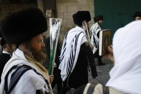 Yahudawan Sahyuniya Sun Kutsa A Cikin Hubbaren Annabi Yusuf (AS) A Nablus
