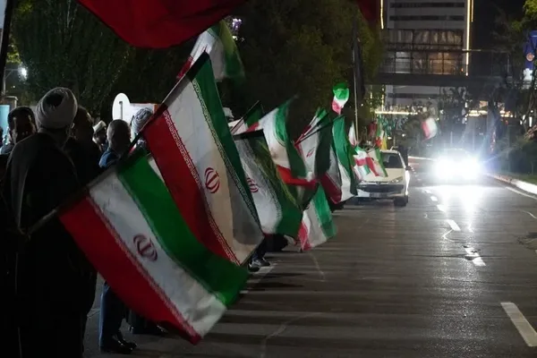 اجتماع دانشگاهیان دانشگاه تبریز در حمایت از آرمان‌های انقلاب