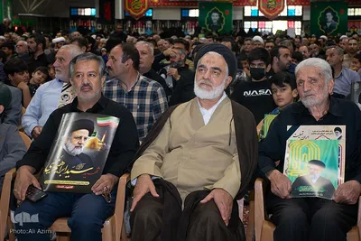 آیین گرامیداشت شهدای خدمت در گلستان شهدای اصفهان