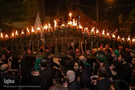 حسینیه ایران؛ آیین مشعل‌گردانی نجفی‌های مقیم مشهد