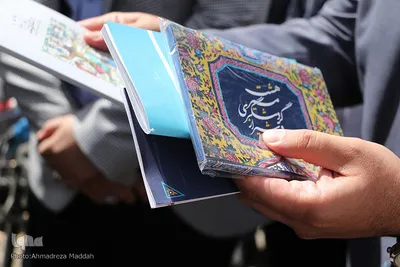 استقبال از مسافران نوروزی در شیراز