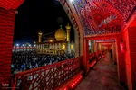 آیین لاله‌گردانی خدام حرم شاهچراغ(ع) در رثای شهادت امام رضا(ع)