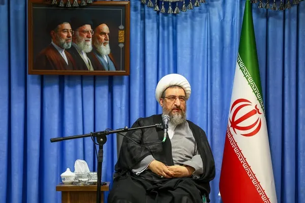 دیدار  وکلا و کارشناسان رسمی قوه قضائیه با امام جمعه تبریز