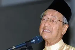 ماهاتیر محمد د مسلمانانو په اتحاد ټینګار وکړ