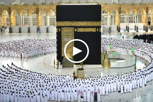 بالصور والفيديو...أول صلاة بلا تباعد في الحرم المكي منذ بدء كورونا