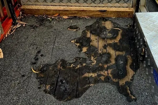 Caminhão Exibindo Bandeiras Palestinas Incendiado em Melbourne