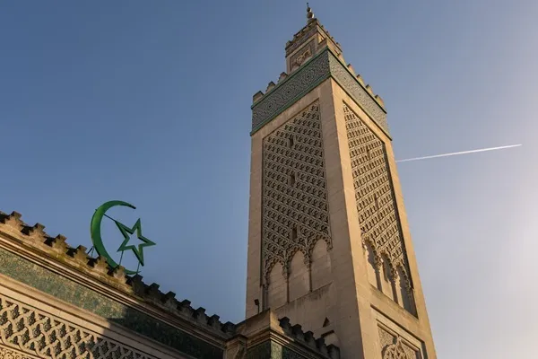 La Grande Mosquée de Paris, un siècle d’histoire et de mémoire