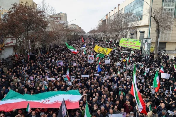 راهپیمایی مردم در محکومیت جنایات آمریکا و رژیم صهیونیستی