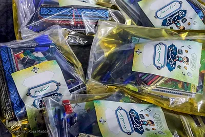 مشق مهربانی۳, اهداء دو هزار بسته نوشت‌افزار به دانش‌آموزان محروم