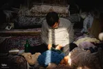 هنر مرمت فرش در قلب بازار اصفهان