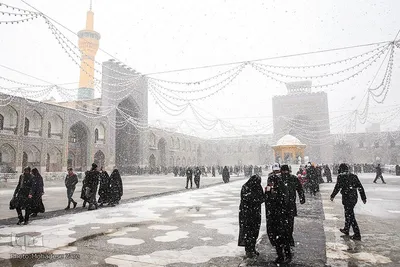 بارش اولین برف زمستانی در مشهد ـ حرم رضوی