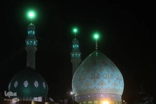 Magdaraos ang Moske ng Jamkaran ng mga Ritwal ng Itikaf sa Ramadan