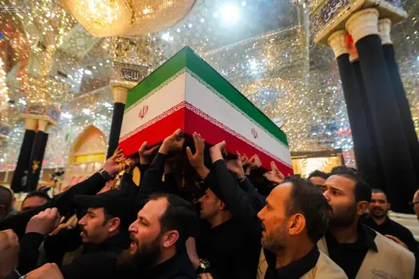 Jenazah Pemimpin Syahid di Haram Suci Amirul Mukminin (a.s)
