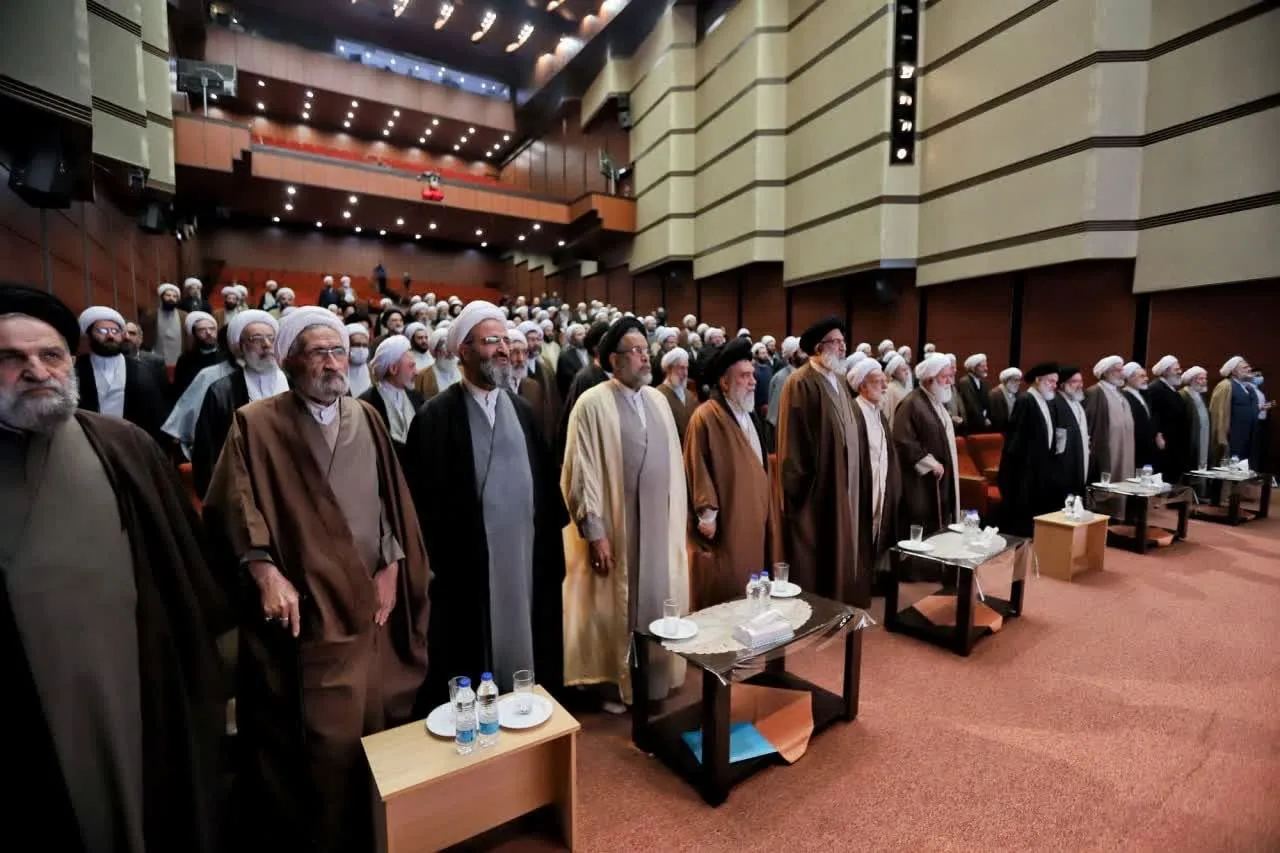 القای ناامیدی دشمنان همچنان در صف مردم بی‌تأثیر است