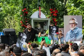 تشییع پیکر هنرمند انقلابی حاج نادر طالب‌زاده