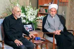 حضور آیت‌الله دژکام در منزل شهید معصومه کرباسی‎