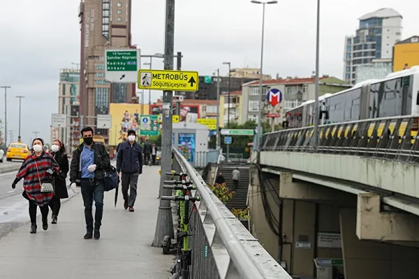 Türkiye'de son 24 saatte koronavirüs nedeniyle 64 hayatını kaybetti