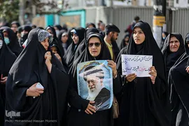 راهپیمایی باشکوه مردم همدان در محکومیت اقدام تروریستی در شاهچراغ شیراز