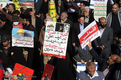  راهپیمایی نمازگزاران تهرانی در محکومیت اعلام  انتقال پایتخت رژیم صهیونیستی از «تل‌آویو» به «بیت‌المقدس» توسط رئیس جمهور آمریکا
