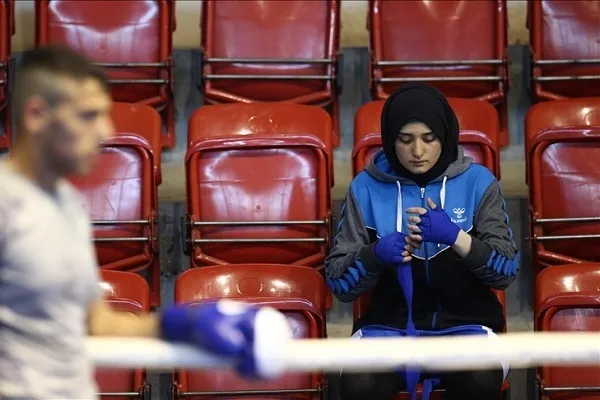 Ang Pagbabawal ng Hijab sa Olympics ay Nagbubunyag ng Pranses sa Pampulitika na Ekstremismo, sabi ng Palaisip