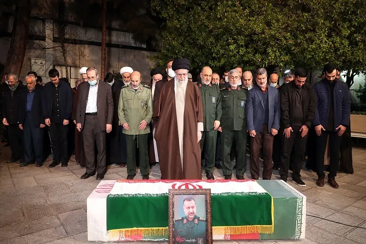 اقامه نماز رهبر انقلاب بر پیکر سردار شهید سید رضی موسوی + فیلم