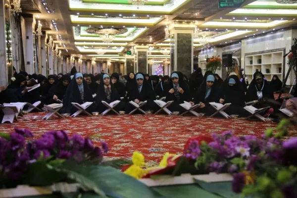 بالصور...أمسية قرآنية نسوية ضمن مهرجان 