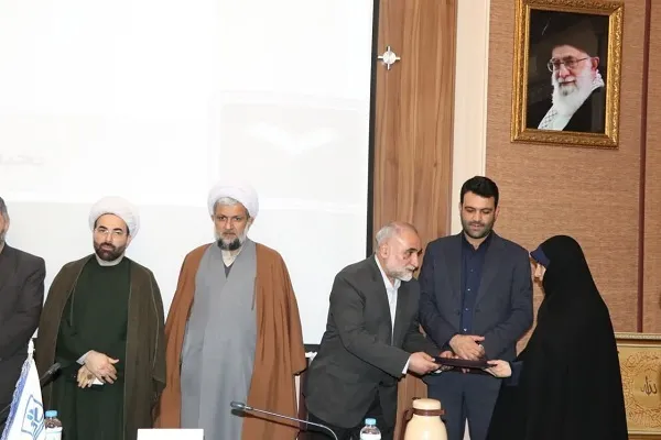تجلیل از مفاخر، نخبگان و ممتازان قرآنی استان در دانشگاه مازندران
