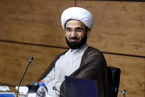 اجرای بخش کتبی مسابقات قرآن در 300 واحد دانشگاه آزاد اسلامی