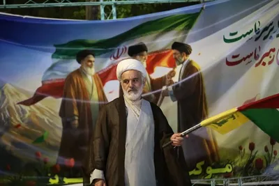 اجتماع دانشگاهیان دانشگاه تبریز در حمایت از آرمان‌های انقلاب
