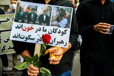 Studenten verurteilen Terroranschlag auf Mädchenschule in Kabul