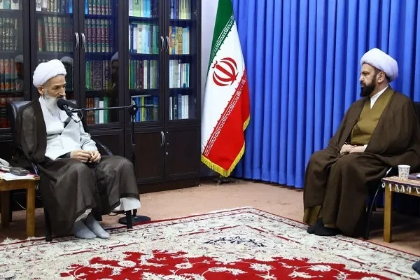 دیدار نماینده ولی فقیه در مازندران با مدیرکل و معاونان مرکز خدمات حوزه‌های علمیه استان گیلان