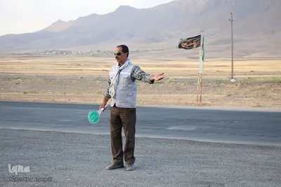پذیرایی موکب روستایی سنگ‌سفید شازند از زائران حسینی