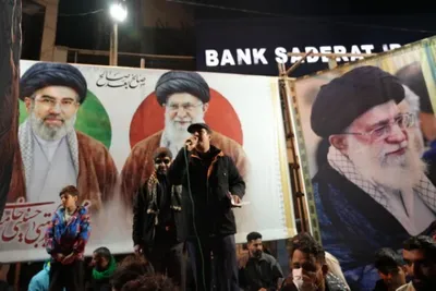 تشییع پیکر شهیدان «احمد میرزاوند» و «مرتضی بهاروند» و بیعت جامعه قرآنی لرستان با سومین رهبر انقلاب
