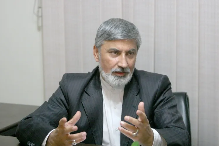 بازگشت مسئولان به روحیه انقلابی؛ بنیان اصلی توصیه رهبری به فراموش نکردن ارزش‌های دهه 60