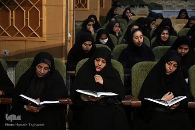 محفل انس با قرآن کاروان قرآنی انقلاب در دانشگاه دریانوردی وعلوم دریایی چابهار
